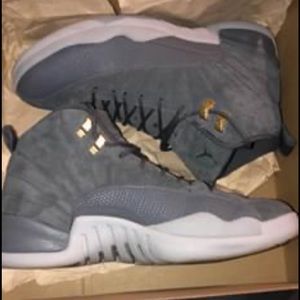Retro 12 grey suede